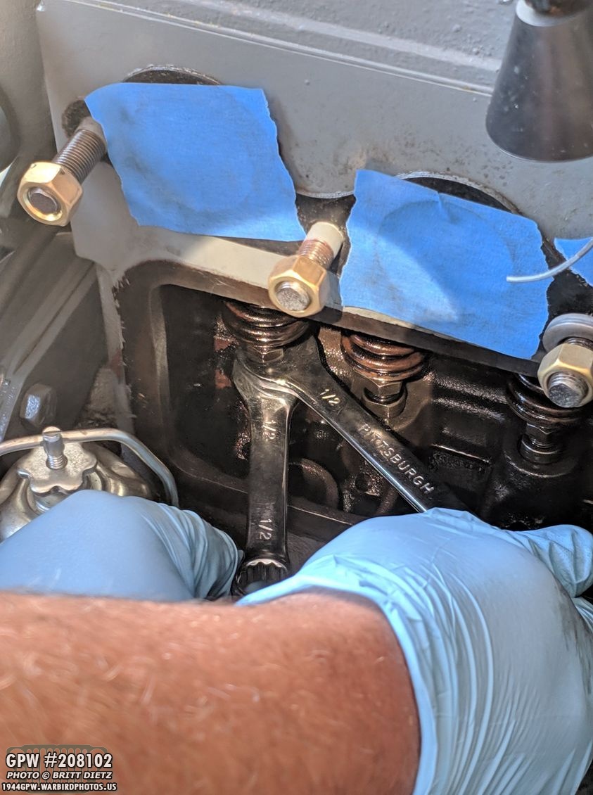 Adjusting the valves on a L134 Engine
